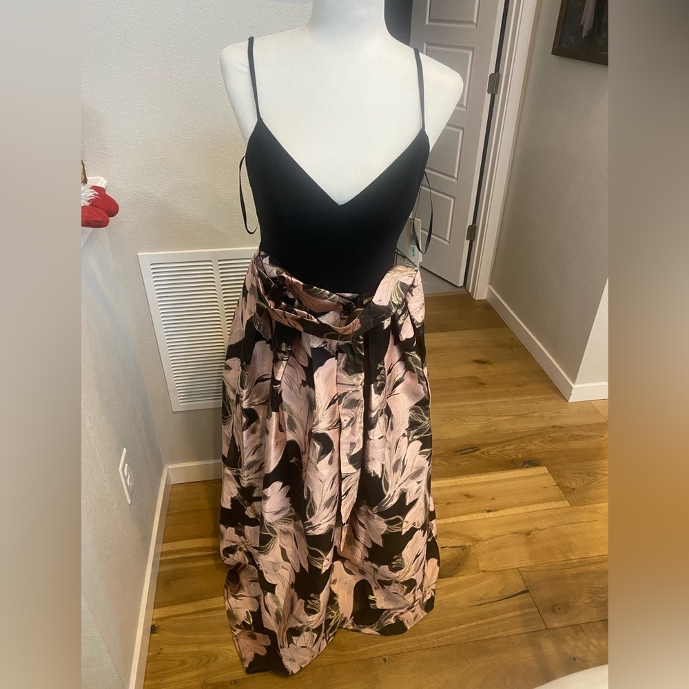 New Eliza J size 8 Dress.
